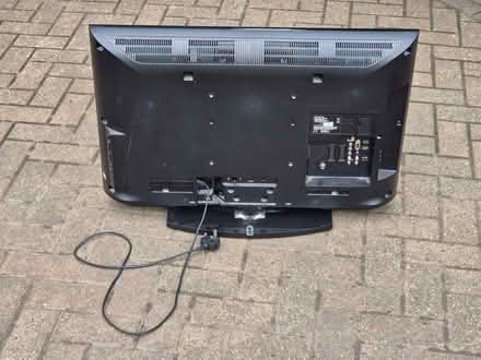 Photo of free Sony Bravia KDL-32EX503 32" Full HD LCD TV (Purley on Thames RG8) #1