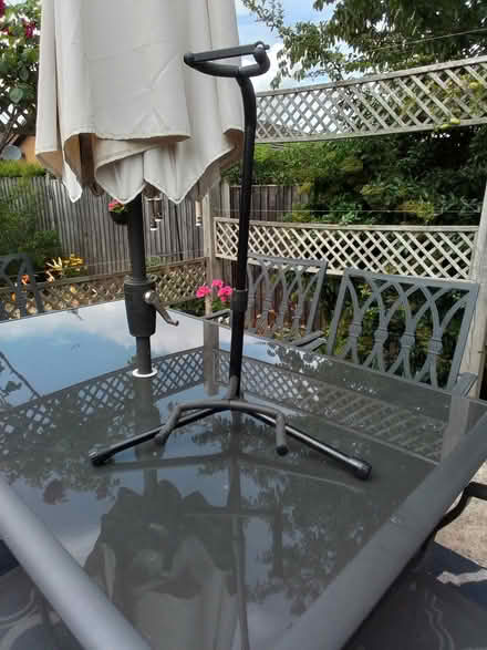 Photo of free Guitar Stand (NG8) #1