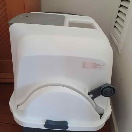 Photo of free Catit Smartsift Litter Box with Airsift System (Upper Norwood SE19) #2
