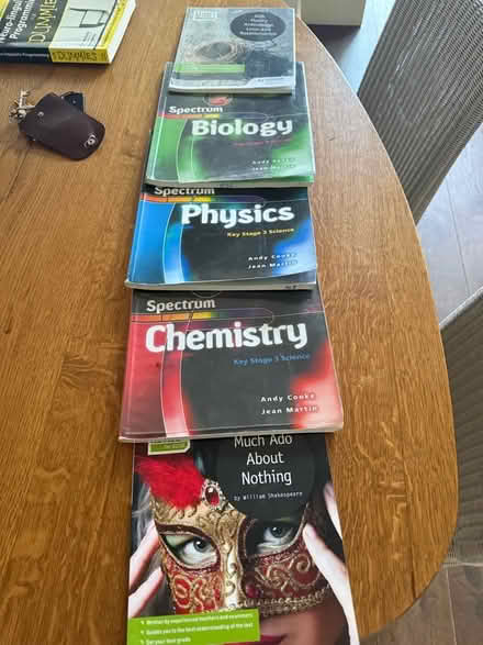 Photo of free AQA revisión books from 2013 (Harpenden AL5) #1