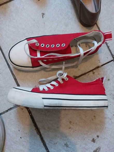 Photo of free Shoe (M38) #1