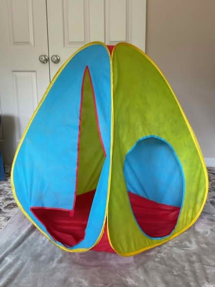 Photo of free Child's play tent (Brasenose OX11) #1