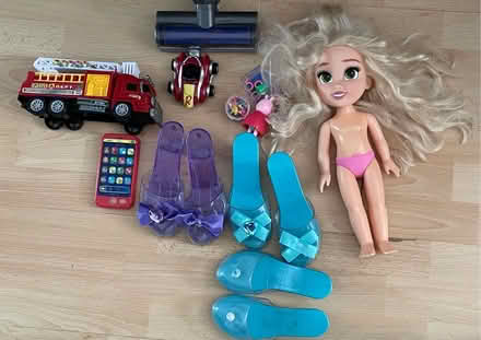 Photo of free Kids toys Dyson vacuum (Ashburton SE25) #3