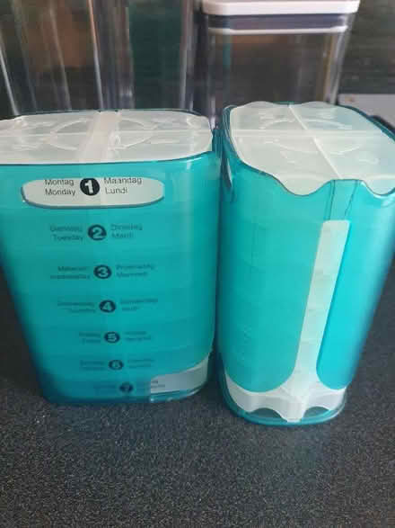 Photo of free Pill organisers - blue (Sinfin DE24) #1