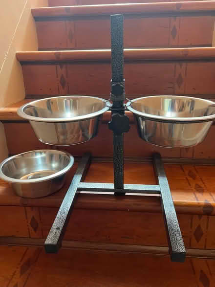 Photo of free Dog bowl stand with six 1.8 litre stainless steel bowls (Clarkston G76) #1