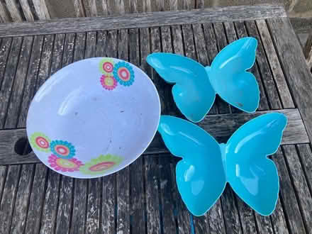 Photo of free Plastic bowl and serving dishes (Near Christchurch BA15) #1