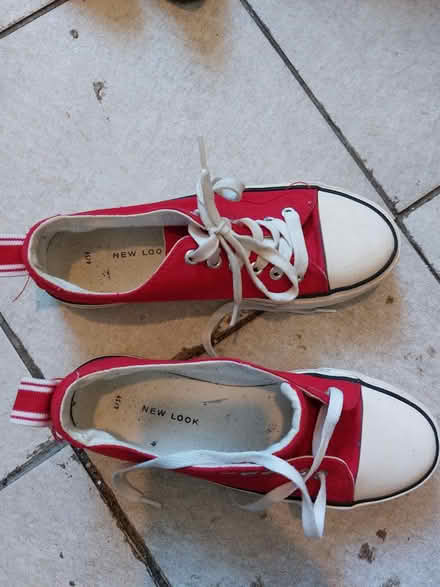 Photo of free Shoe (M38) #4