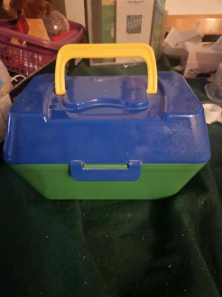 Photo of free Plastic storage case with handle (Richmond Hill) #1
