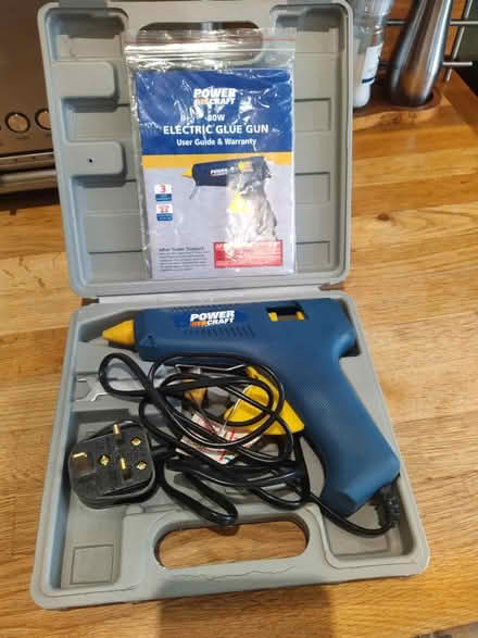 Photo of free Electric hot glue gun and sticks (Baldock SG7) #1