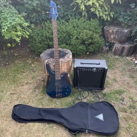 Photo of free Bass guitar and amp which needs fixing (Eynsham OX29) #1