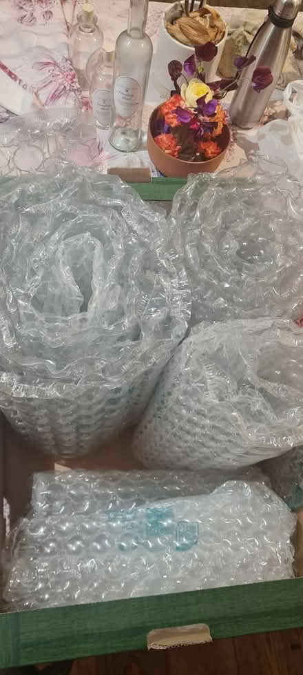 Photo of free Bubble wrap W7 1ES (W7) #1