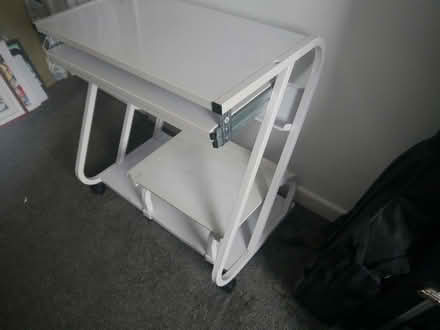 Photo of free White computer desk (Didcot OX11) #2
