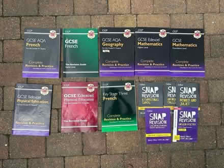 Photo of free GCSE Books (Twickenham) #1