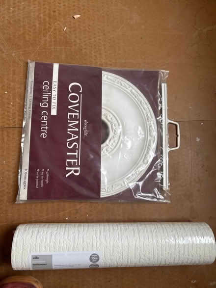 Photo of free Wall paper and ceiling centre (Stepney Green E1) #1