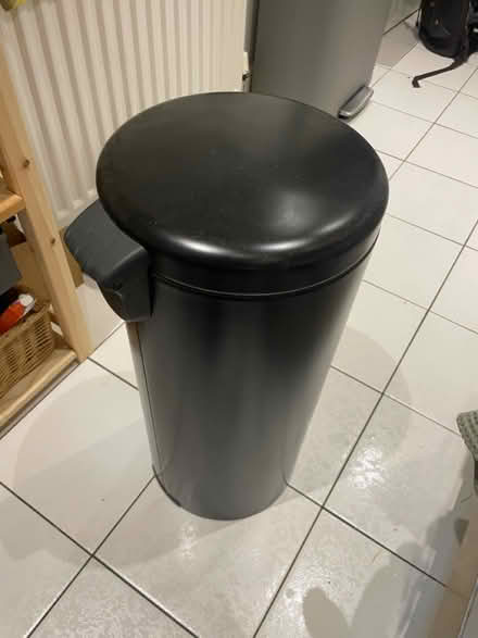 Photo of free Bin 30 l (NW2) #3
