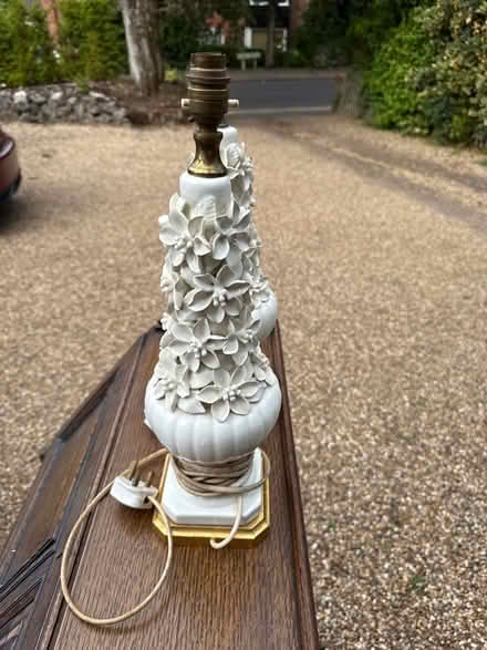 Photo of free Porcelain Capodimonte lamps 1960’s (Harpenden AL5) #3