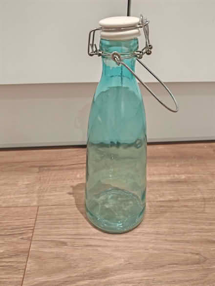 Photo of free Glass water bottle with stopper (Woosehill RG41) #2