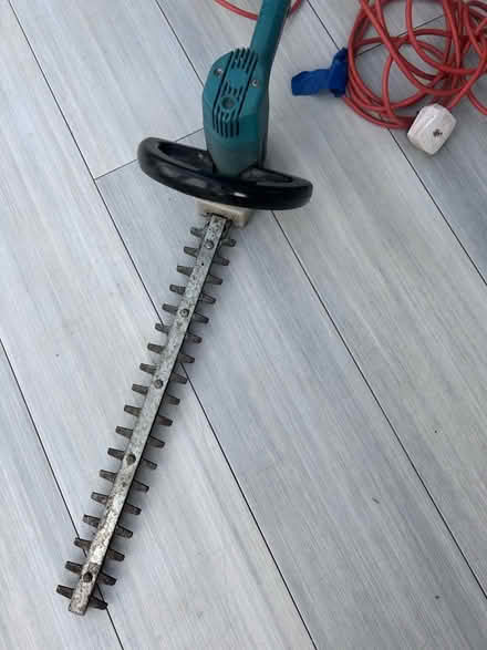 Photo of free Hedge trimmer (Rayleigh SS6) #1
