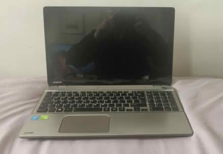 Photo of free Non working laptop and bag (Child's Hill NW2) #1