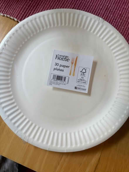Photo of free Paper plates (Balham, SW12) #1