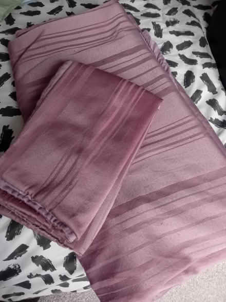 Photo of free King Size Duvet Cover, 2 Pillowcases & Sheet (Oxford ST6) #1