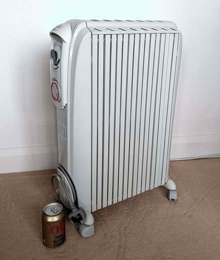 Photo of free DeLonghi "Dragon3" oil heater (Lee SE12) #1