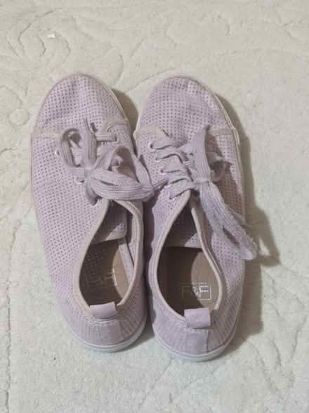 Photo of free Size 3 lilac lace pumps and snow boots (Horspath OX33) #2