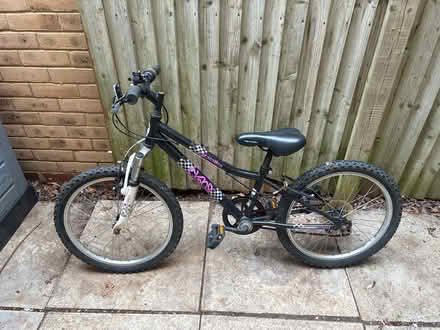 Photo of free Child’s junior mountain bike (Highlands Village, N21) #1