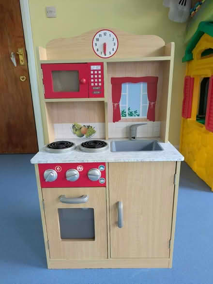 Photo of free Indoor play kitchen (Eastwood SS9) #1