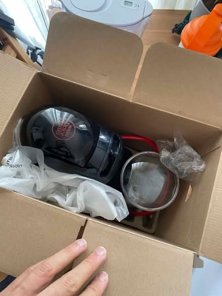 Photo of free Kettle and nescafe dulco gusto (E8) #3