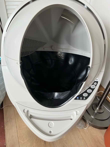 Photo of free Litter robot 3 please read descrip (Enfield N21) #1