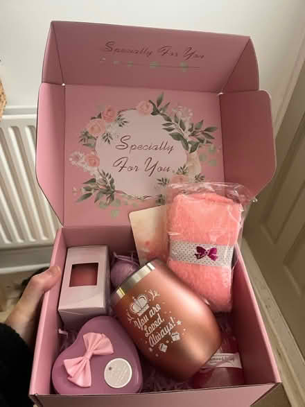 Photo of free Brand new gift box (London fields E8) #1