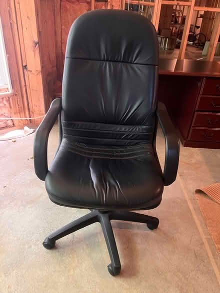 Photo of free Desk chair (Milton) #1