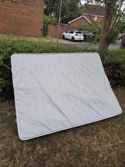 Photo of free Mattress 5' silentnight (Worcester WR4) #1