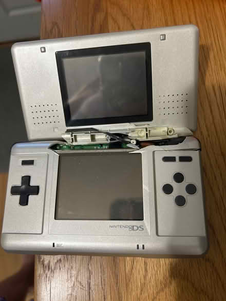 Photo of Nintendo DS (Farlington PO6) #1