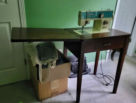 Photo of free Viking Sewing Machine Model 384 (Kemptville/Merrickville) #2