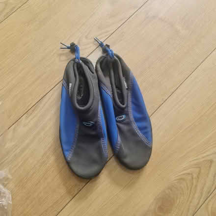 Photo of free Boys swimming shoe (Wallington SM6) #1