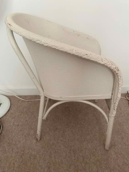 Photo of free White/cream wicker chair (New Cross, SE14) #4