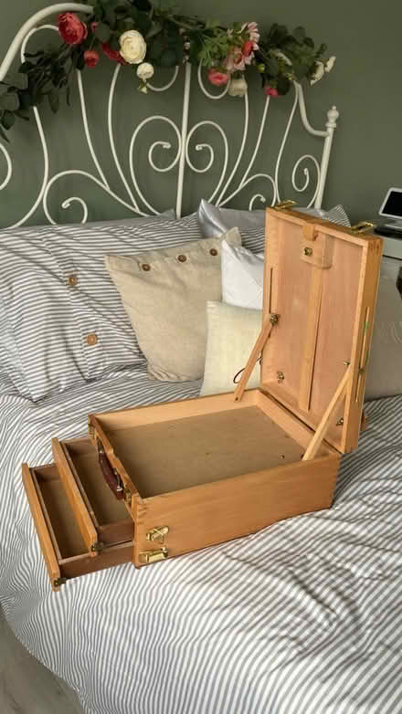 Photo of free Art easel with storage (L17 5) #1