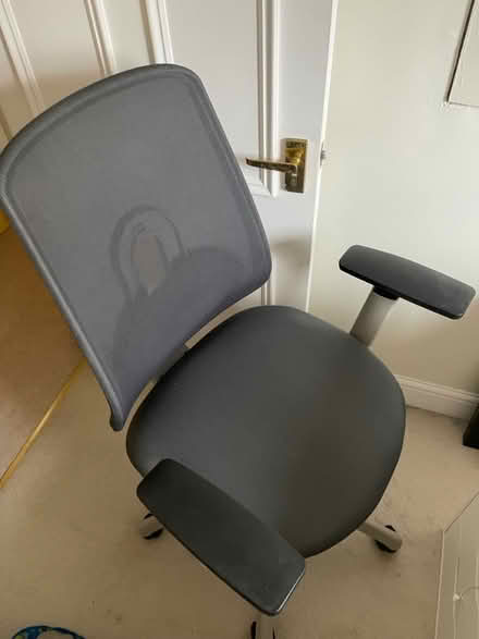 Photo of free Office chair (Southfields SW18) #3