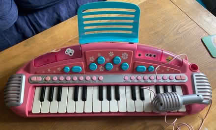 Photo of free Child’s keyboard (Princes Risborough HP27) #1