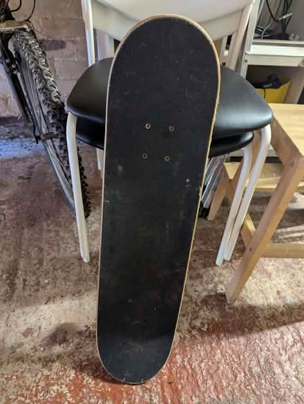 Photo of free Kids Skateboard (Carnforth LA5) #2