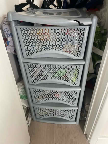 Photo of free Grey plastic set of drawers (E14) #1