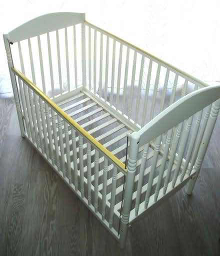 Photo of free Mothercare Cot (Down Barn SP4) #1