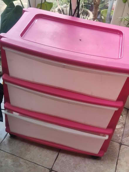 Photo of free Plastic drawers (Putnoe MK41) #1