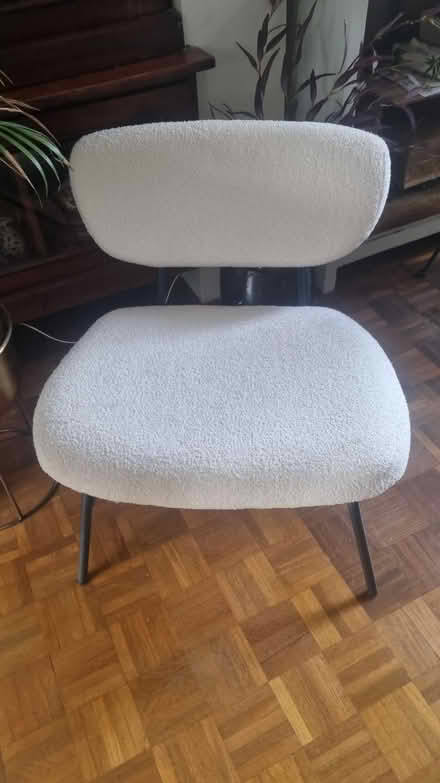 Photo of free Boucle Chair (N5 Highbury) #3