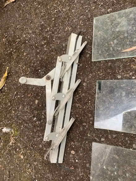 Photo of free Louvre window (Batch Farm BA3) #2