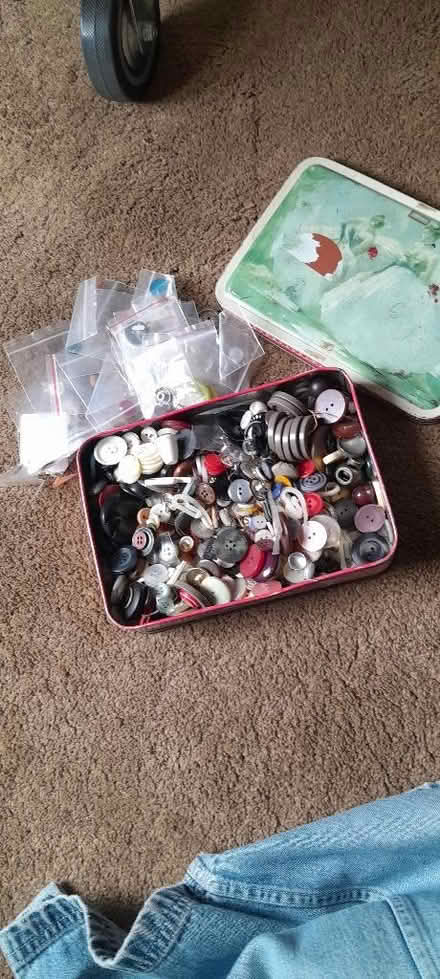 Photo of free Tin of buttons (Kings Heath B14) #1
