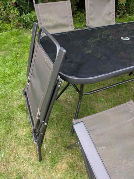Photo of free Patio table & chairs (CT7) #4