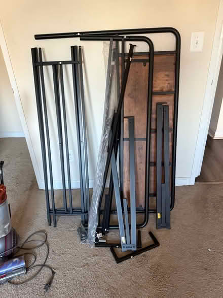 Photo of free Final Items–Everything (Blair House Apartments) #2